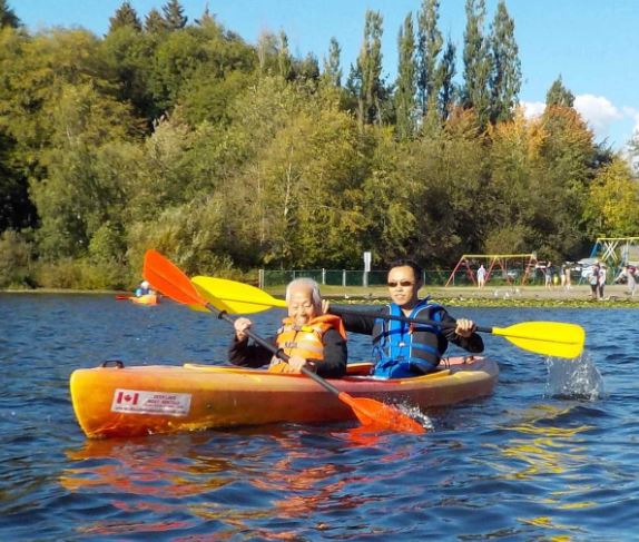 Deer Lake 鹿湖公园之独木舟Canoe、皮划艇Kayak和浆板SUP租赁